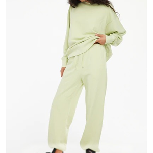 Ensemble de survêtements en molleton de coton pour femmes de haute qualité, style décontracté populaire, motif uni, écologique, respirant, séchage rapide, 2 pièces - Product Image 1