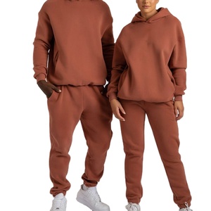 Ensemble de survêtement pour homme tendance 2026, vente en gros, logo personnalisé, vêtements de sport décontractés de haute qualité, jogging, tenue de fitness, approvisionnement OEM, unisexe - Product Image 1