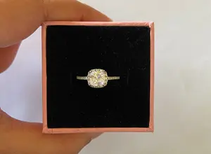 Bague de promesse solitaire en diamant de laboratoire rond de 0,70 CT, or massif 10K-14K, certifiée IGI, cadeau élégant pour elle - Product Image 2