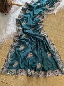 Sari de Diseñador en Georgette con Bordado de Hilo y Lentejuelas, Sari para Bodas, Atuendo para Festivales. - Product Image 4