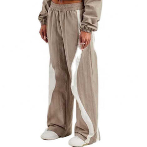 Ventes en gros de ensembles coupe-vent de haute qualité avec logo personnalisé pour femmes, vêtements décontractés et sportifs, ensembles coupe-vent par BRANDSOON INDS - Product Image 4