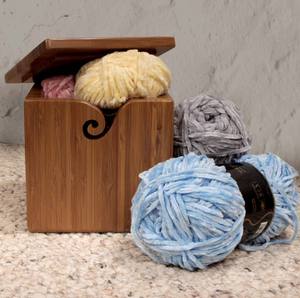 Bol de fil en bois durable Support élégant parfait pour garder le fil bien rangé et créer un bel espace de travail artisanal - Product Image 6