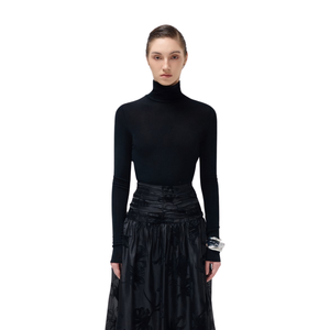 เสื้อคอเต่าสไตล์หรูหราสำหรับผู้หญิงเสื้อถักสีดำสีขาวเสื้อผ้ายืดหยุ่นสีขาว - Product Image 1