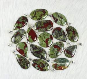 จี้พลอยบลัดสโตนจากมังกรธรรมชาติอัญมณีขัดเงาเรียบแบบฝาจี้ - Product Image 4