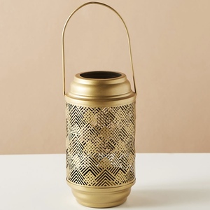 2025 Bougeoir votif en métal doré de conception marocaine de vente chaude pour des décorations de mariages, de maison et d'événements - Product Image 2