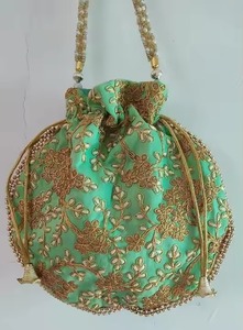 Rajasthani embrague nupcial tradicional exterior bordado interior Dupin terciopelo cordón Moti mango Diwali retorno regalo Potli bolsa - Product Image 3