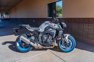 Meilleure offre pour moto neuve Y mahas MT-10 2025 - Product Image 6