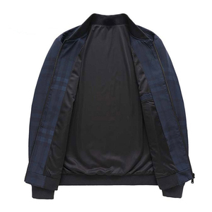 Chaqueta Bomber Personalizada 2025 con Capucha, Impermeable, Ecológica, Estilo Urbano, Material de Poliéster/Algodón, Transpirable para Hombre - Product Image 3