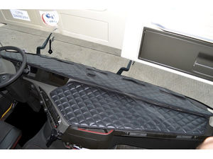 แผ่นรองหนังติดรถยนต์ระดับพรีเมี่ยมเหมาะสำหรับ Volvo FH - Product Image 2