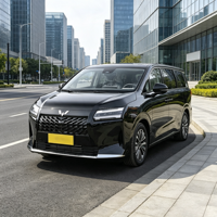 LHD Wuling Starlight 730 PHEV Hybride MPV 7 places Voiture familiale 1100 km d'autonomie Véhicule électrique hybride rechargeable