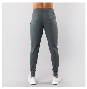 Pantalon de survêtement personnalisé de haute qualité avec écran imprimé uni maintenant dans un nouveau pantalon de survêtement à bas prix pour hommes - Product Image 3