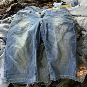 Ottimi Stock di Pantaloncini Jeans da Uomo con Tasche, Misure Miste, Abbigliamento Casual di Seconda Mano, Balle all'Ingrosso per Esportazione - Product Image 1