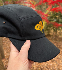 Gorra de 5 Paneles Personalizada con Visera Plana, Logotipo Bordado Personalizado, Gorra de Algodón, Ropa de Calle para Exteriores, OEM ODM, Fábrica de Vietnam, Venta al por Mayor - Product Image 3