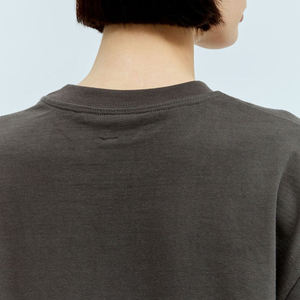 ผู้ผลิตเสื้อยืด OEM แบบสั่งทำพิเศษสองชั้น เสื้อยืดผ้าฝ้ายสองชั้นเนื้อหนาสำหรับสตรีทแวร์และชุดลำลอง - Product Image 3