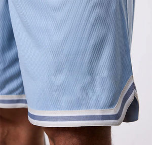 Pantalones Cortos Deportivos Azul Claro para Hombre, Diseño Personalizado de Talla Grande con Doble Raya, Pantalones Cortos Deportivos Transpirables para Verano con Técnicas Impresas - Product Image 5