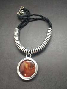 Collier en aluminium demi-cercle meilleure qualité et collier pendentif en métal fait main coloré pour cadeau de mariage rond fait à la main - Product Image 6