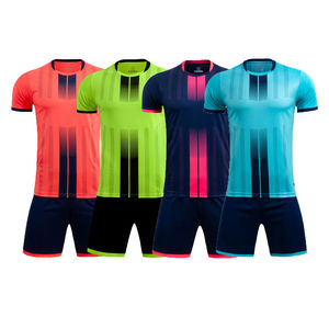 Uniformes de football personnalisés pour adultes, légers, manches courtes, approvisionnement en vrac, polyester durable, respirant - Product Image 1