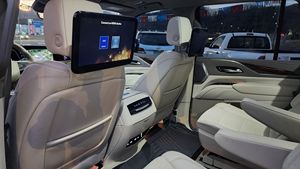 Offre Spéciale : Cadillac Escalade Premium Luxe d'occasion 2023 - PRÊT À EXPÉDIER - Product Image 3