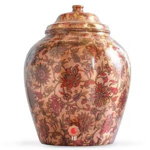 Dispensador de agua de cobre acabado oscuro antiguo con banda de cobre adornado grabado y grifo de latón - Product Image 2