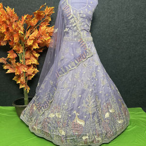 Ensemble Lehenga Choli de qualité supérieure orné d'un filet de broderie à paillettes Zari lourd Dupatta jupe chemisier pour fête et mariage - Product Image 1