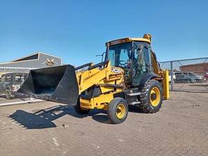 รถตักล้อยาง JCB 3CX พร้อมหัวขุด |   รถขุดตักดินแบบขับเคลื่อนสี่ล้อ |   เครื่องขุดและตักงานหนัก - Product Image 1