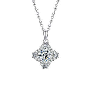 Collier pendentif trèfle à quatre feuilles en argent sterling 925 de haute qualité, avec moissanite VVS D de 2 carats, bijoux tendance pour femmes - Product Image 1