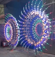 Sculpture Cinétique Unique en Métal pour Jardin Extérieur, Décoration Artistique LED Colorée en Acier Inoxydable, Sculpture Éolienne Cinétique pour Projets Hôteliers