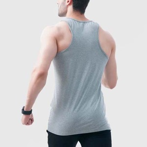 Camisetas sin mangas de gran tamaño personalizadas para hombre al por mayor, ropa de fitness de alta calidad, ropa de hombre de alto rendimiento, camisetas sin mangas de talla grande - Product Image 2
