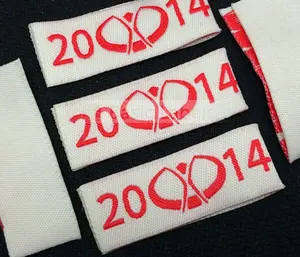 กระเป๋าใส่รองเท้าป้ายผ้าโพลีเอสเตอร์แบบพับได้พร้อมโลโก้สำหรับเสื้อผ้า - Product Image 2