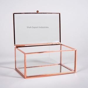 กล่องเก็บเครื่องประดับทำจากทองเหลืองและแก้วสีโรสโกลด์สำหรับตกแต่งต่างหูแหวนกล่องแสดงสร้อยคอ - Product Image 1