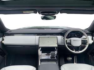 NEATLY USED AND PRICE FRIENDLY 2024 RHD L - R - R - R SPORT 3.0L D300 MHEV DYNAMIC SE AWD DIESEL ENGINE LUXURY SUV - Product Image 2