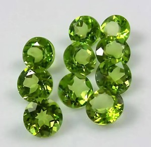 หินเพอริดอทธรรมชาติขัดอย่างดีหินเพอริดอทอัญมณีสีเขียวที่น่าตื่นตาตื่นใจหินธรรมชาติเจียระไนแบบกลมสวยงามสำหรับเป็นเครื่องประดับ - Product Image 3