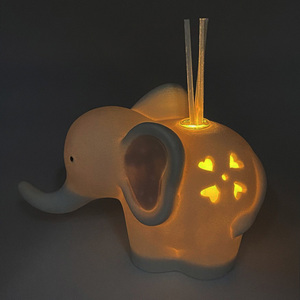 5 deodoranti per ambienti a LED bianco/rosa in ceramica elefante bomboniere per battesimo comunione matrimonio - Product Image 3
