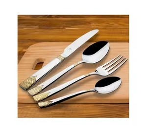 Couverts en acier et en bois pour le confort et le style lors des repas à la maison ou des célébrations de fête - Product Image 3