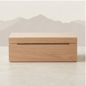Boîte de rangement en bois de pin avec fermeture à fermoir métallique, finition naturelle, design rectangulaire - Product Image 4