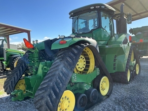 Tractor de orugas usado John Deere 6120M de 120HP, modelo 2021, con componentes de motor, bomba de engranajes y ruedas para granjas - Product Image 4
