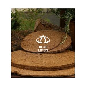 Tapis de paillis en fibre de coco de haute qualité pour une récolte propre, un support professionnel pour les vignobles et un outil essentiel pour une gestion efficace des cultures - Product Image 1