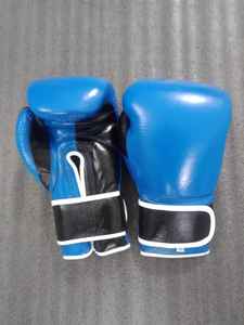 Guantes de boxeo cómodos, ligeros y de apoyo, adecuados para entrenamiento de gimnasio, entrenamiento de sparring, kickboxing y diseño - Product Image 4