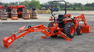 รถแทรกเตอร์ขนาดเล็ก Kubota La325 พร้อมผานหลังขุดตัก 4 ล้อ ขับเคลื่อนอเนกประสงค์ อุปกรณ์ทำสวน - Product Image 2