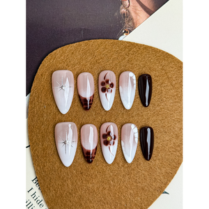 Autocollant pour ongles Wine Blossom Press on Nail Art, élégant, pour femmes - Product Image 1