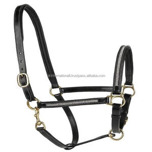 Halter de cheval en cuir rembourré noir de luxe fait à la main robuste avec quincaillerie en laiton massif et rangées de strass en cristaux élégants - Product Image 2