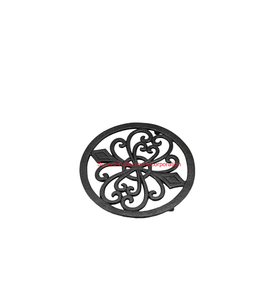 Dessous de plat rustique vintage en fonte ronde décorative manique en métal résistant à la chaleur support d'ustensiles de cuisine et décoration intérieure Accent en vente - Product Image 1