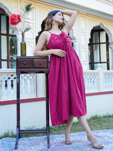 Robe Anarkali sans manches en polyester à rayures marron imprimées, style col en V, pour femmes, été, design fluide et élégant - Product Image 5