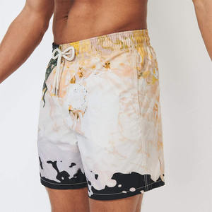 Shorts de bain unisexes personnalisés de haute qualité avec logo imprimé par sublimation, boardshorts, shorts de plage, 100% polyester, séchage rapide, personnalisable - Product Image 3