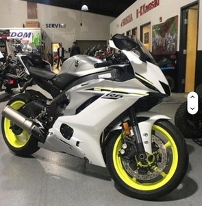 Las Mejores Motocicletas Deportivas de Carreras NUEVAS YZF R6 2025 - Product Image 2