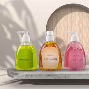 Lavage des mains à base de plantes de 300ml au Vietnam avec oxyde d'argent et parfum d'arbre à thé vert pour un nettoyage en profondeur et des soins d'hygiène - Product Image 4