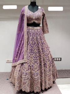 ชุดราตรี georgette สดใสกับชุดออกแบบปักสำหรับผู้หญิงที่สมบูรณ์แบบสำหรับงานแต่งงานและการชุมนุมทางวัฒนธรรม - Product Image 2