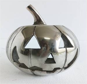 Decoración Moderna de Mesa para Halloween, Figura de Calabaza Metálica Plateada, Calabaza Brillante con Sombrero Desmontable Hecho de Aluminio - Product Image 1