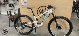 Bicicleta San Cruzs Tallboy 5 CC X0 AXS 2023 de Alta Gama, Suspensión Completa, Blanca, Talla L, 100% Original de Fábrica Sellada con 1 Año de Garantía - Product Image 2