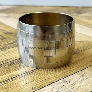 Porte-serviettes de haute qualité, porte-serviettes en métal, couleur argentée, forme ronde, logo personnalisé, décoration de table en prix de gros - Product Image 1